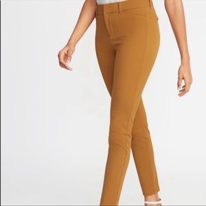 Old Navy Pixie Pant